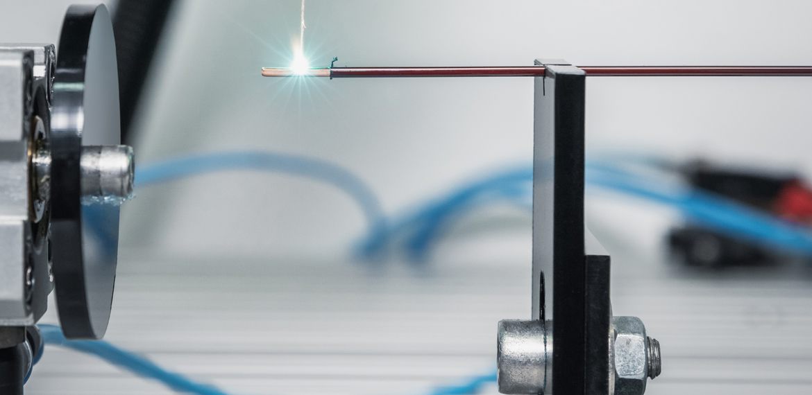 Header Lackabtrag mit Laser